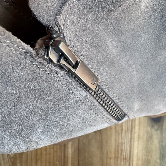 LUCKY BRAND Noryn Gray Suede Boots 9 - Picture 6 of 8